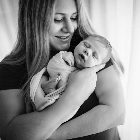 Meet your Posher, Nicole - Picture 1 of 1